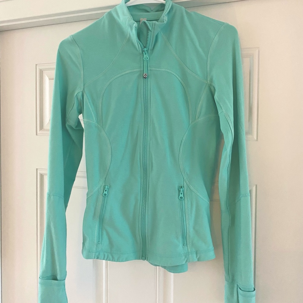 Lululemon Define Jacket (mint) size 4, fairly new condition